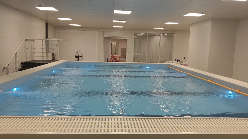 妇幼保健院游泳池